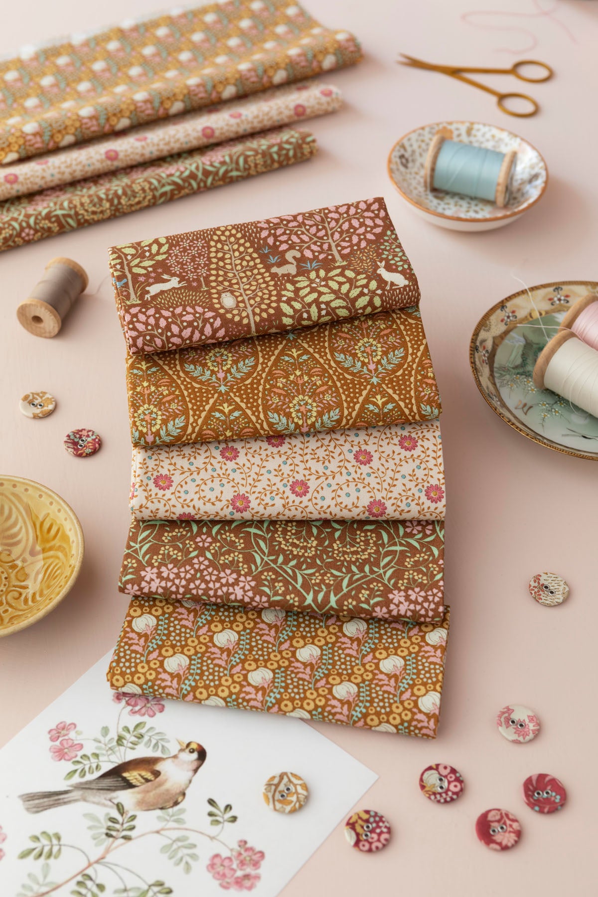 TILDA Stoffe, Stoffpaket SANCTUARY, Fat Quarter Bundle Caramel Ochre